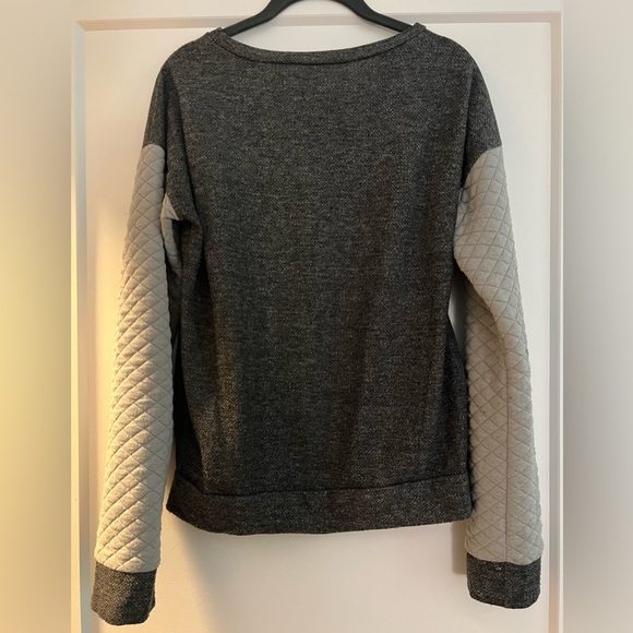 Vanilla Bay Sweatshirt - Picture 3 of 5